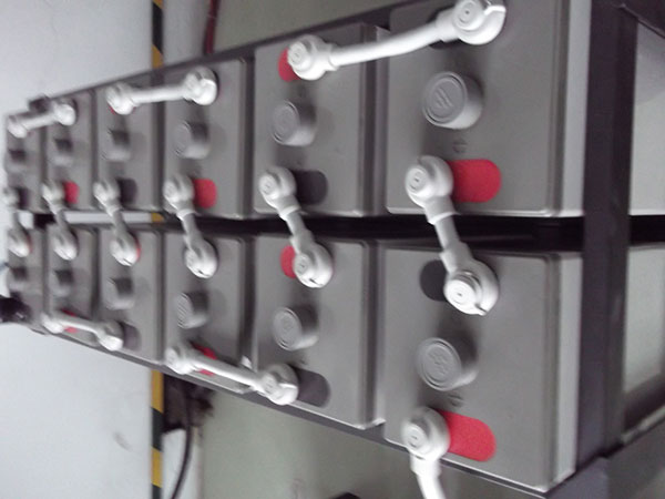 電力蓄電池監測維護