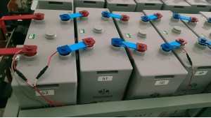 這套機(jī)房蓄電池在線監(jiān)測系統(tǒng)能自動(dòng)運(yùn)行！