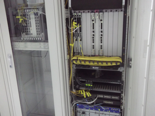 蓄電池主機監控系統的報警裝置