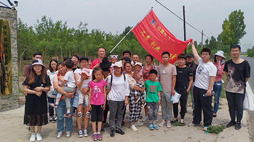 保定鈺鑫電氣團(tuán)隊在清苑舉辦采桑親子游