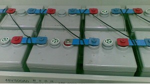 蓄電池在UPS中具有什么重要作用？