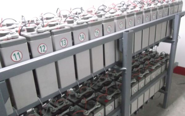 機房蓄電池監測