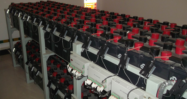 蓄電池內(nèi)阻監(jiān)測模塊