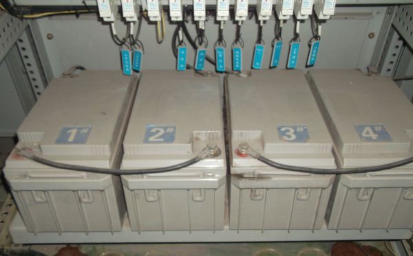 蓄電池維護管理